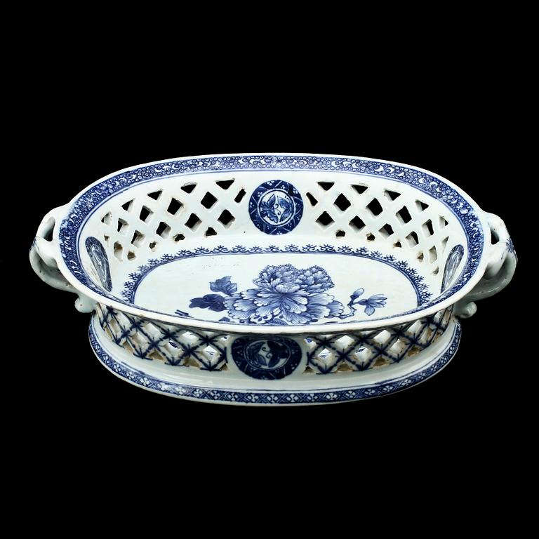 GALLERSKÅL, porslin, Kina, 1700-tal.