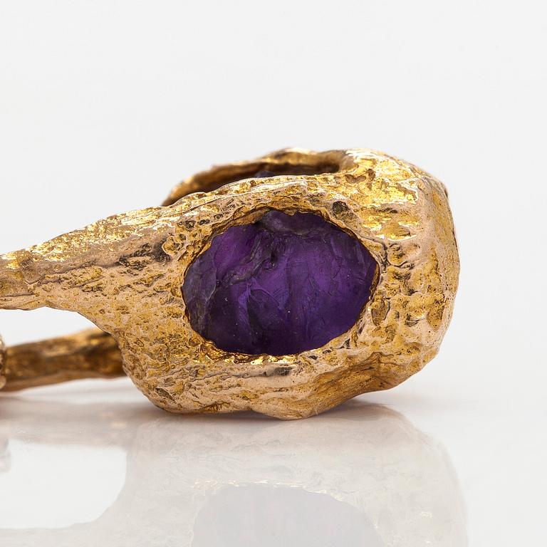 Björn Weckström, a 14K gold and amethyst pendant 'Raindeerbell' for Lapponia 1983.