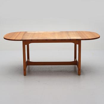 MATGRUPP, 7 delar, "Alvaret" samt "Själevad", Carl Malmsten, modeller formgivna 1944.