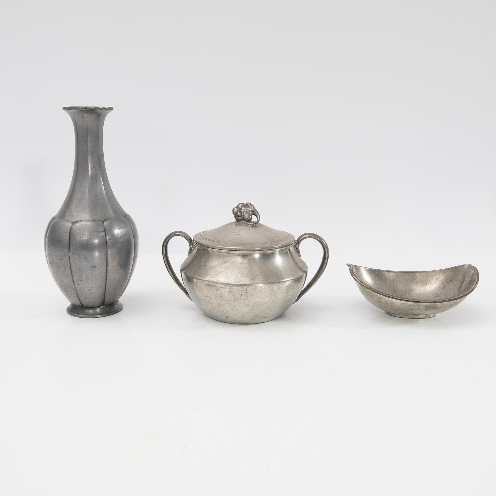 Just Andersen, ett part i tennföremål, 3 st, Danmark, 1900-talets första hälft.