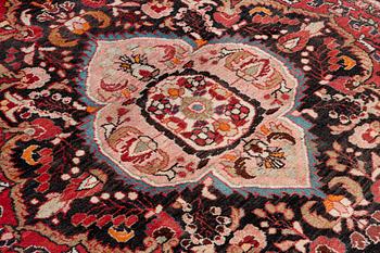 Rug, Hamadan, approx. 330 x 223 cm.