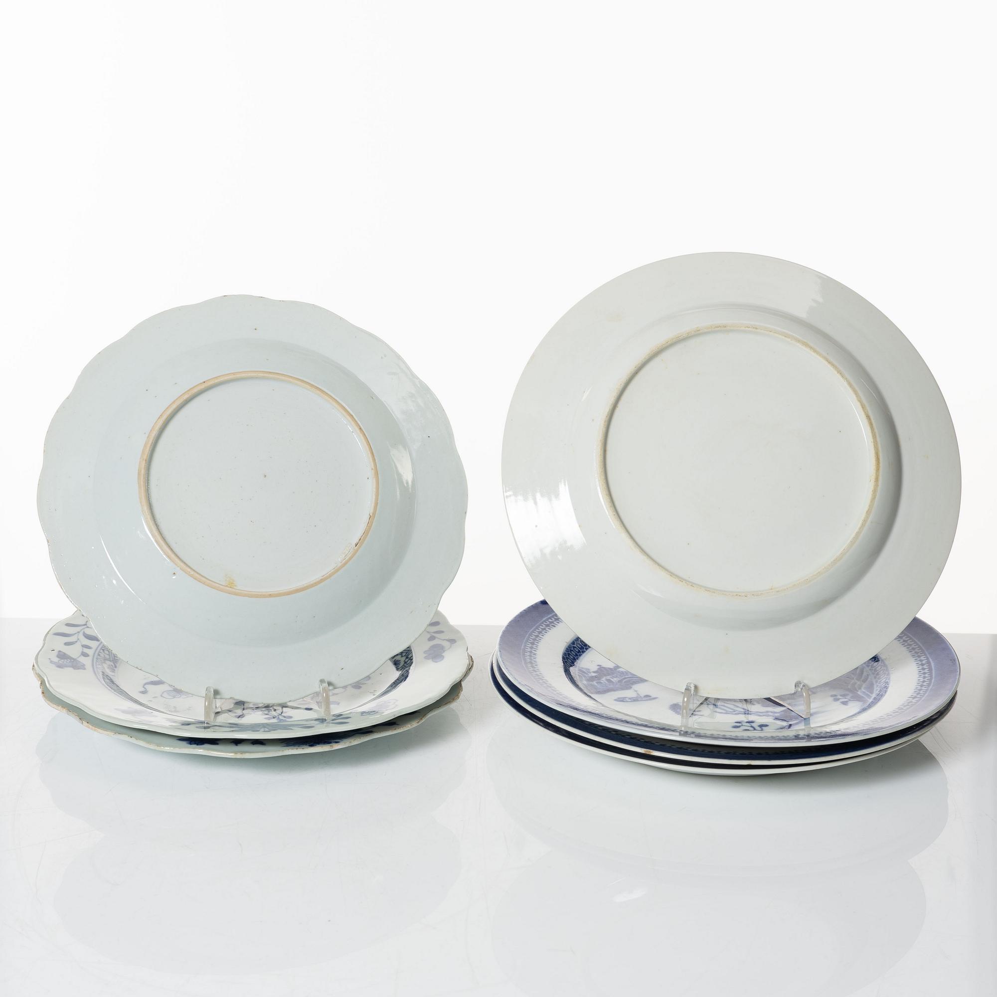 A group of nine Chinese blue and white export porcelain plates, Qing dynasty, 18th and 19th century.