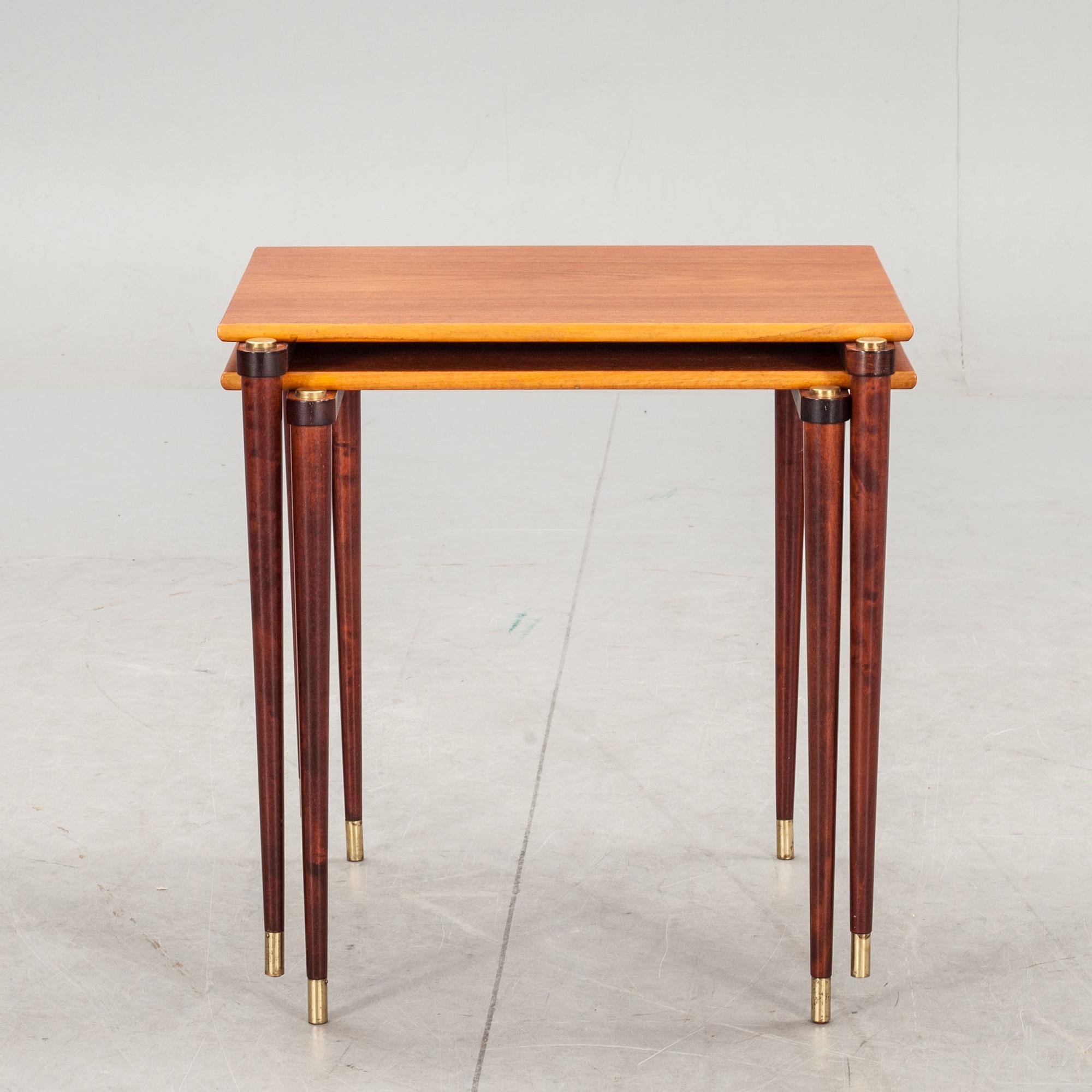 SATSBORD, 2 delar, 1900-talets andra hälft.