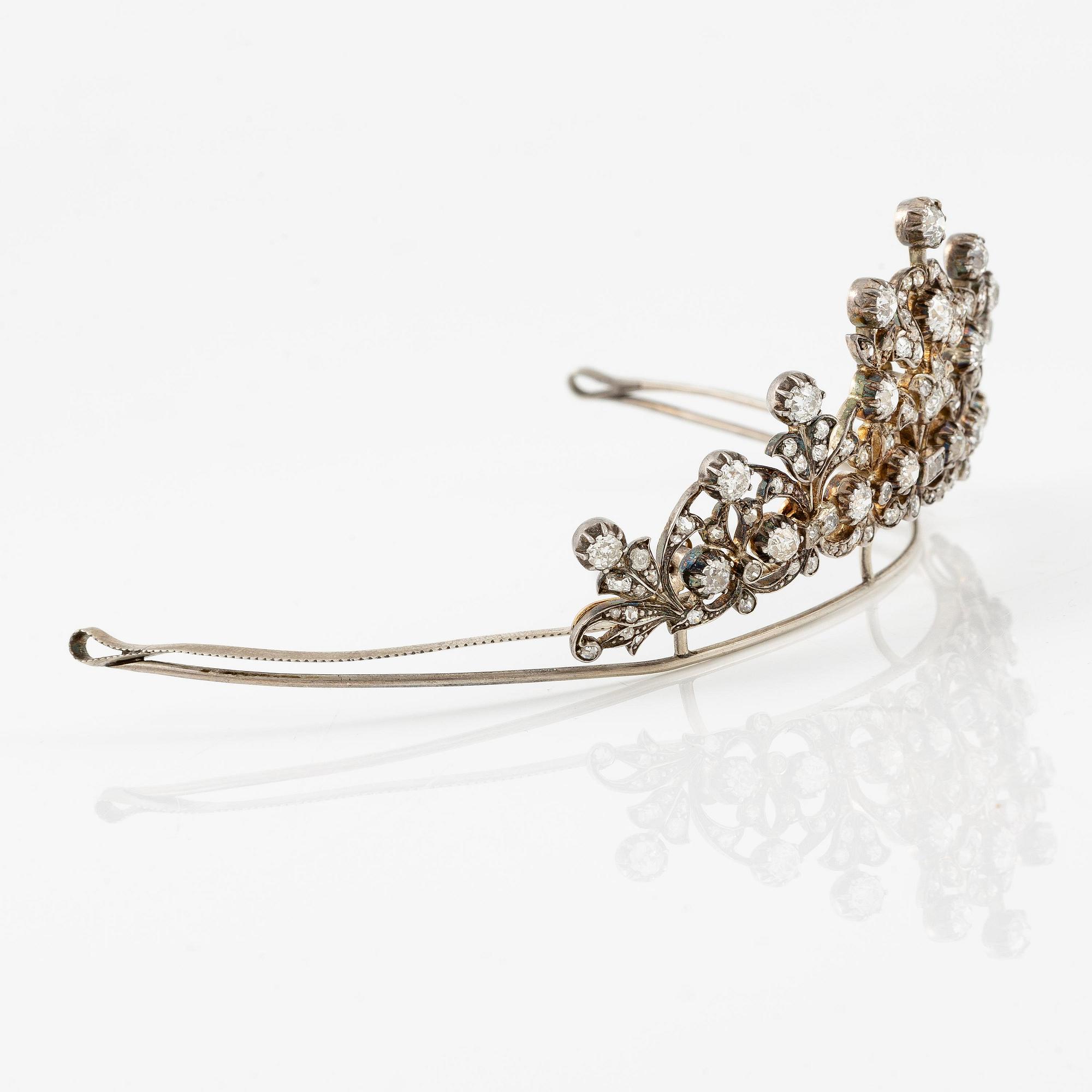 A tiara/brooch combination, silver with old-cut and rose-cut diamonds.
