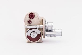 Set of five cameras, with accessories, 1920-50-tal.