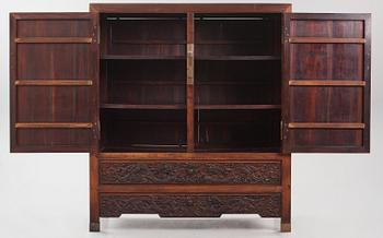 A large Imperial Hongmu compound cabinet, Qingdynasty, 19th century.