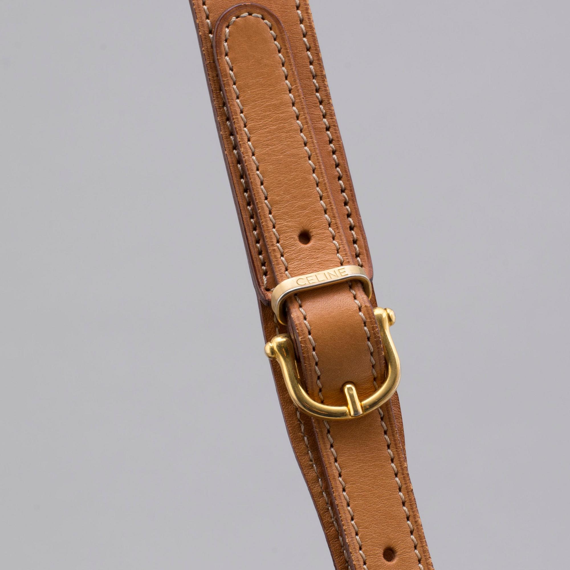 CÉLINE, bucket bag.