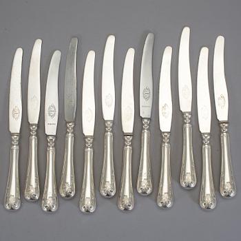 KNIVAR, 12 st, silver, "Gammal fransk", C G Hallberg, 1920-tal. Total vikt 645 g.