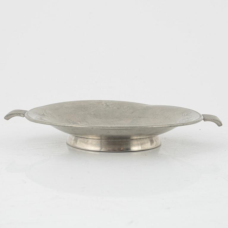 Firma Svenskt Tenn, a set of three pewter dishes, Stockholm, 1927-1930.