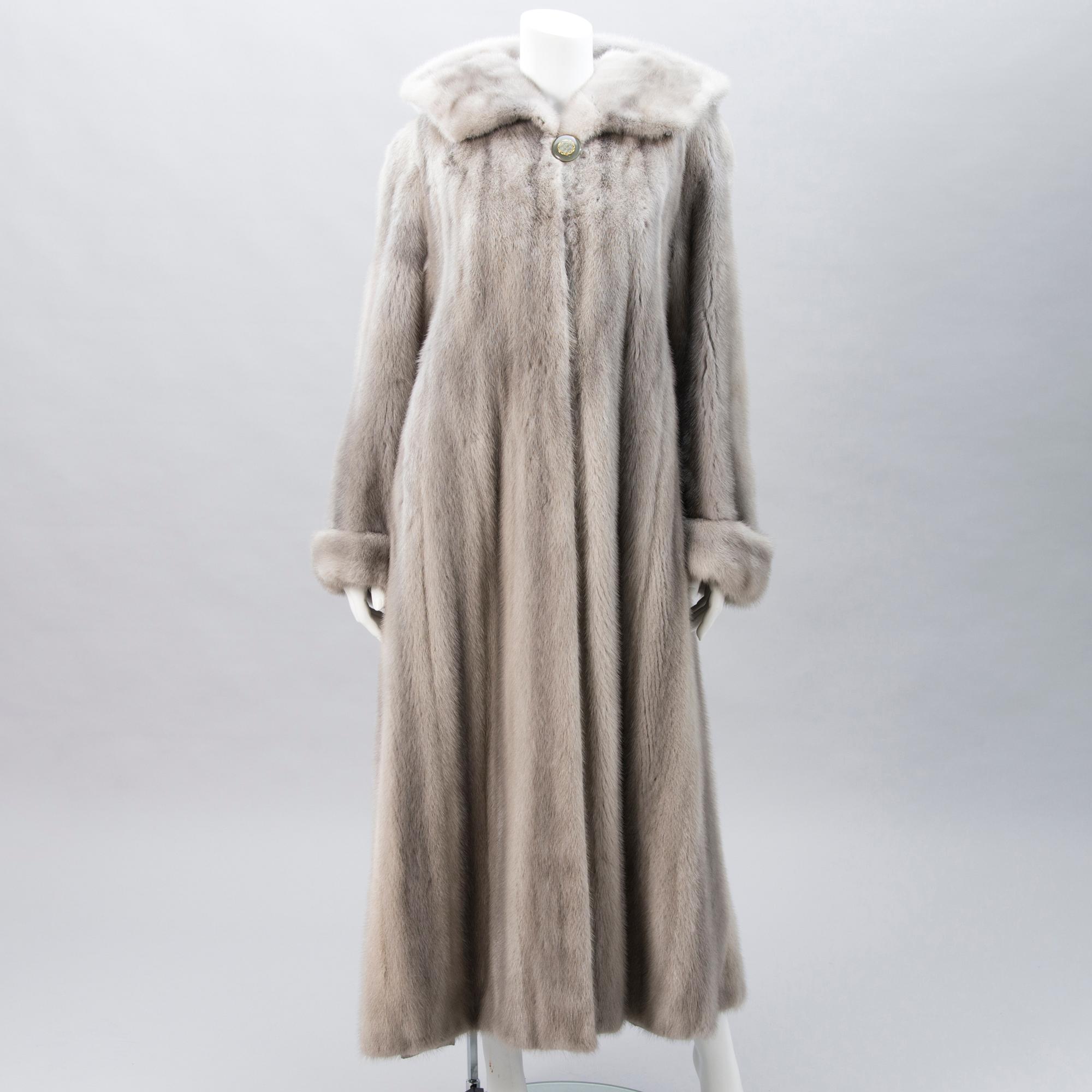 MINKKITURKKI, Saga Mink.