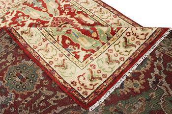 A Mamluk carpet, c. 316 x 242 cm.