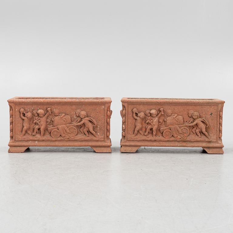 A pair of terracotta garden pots, 20th/21st Century.