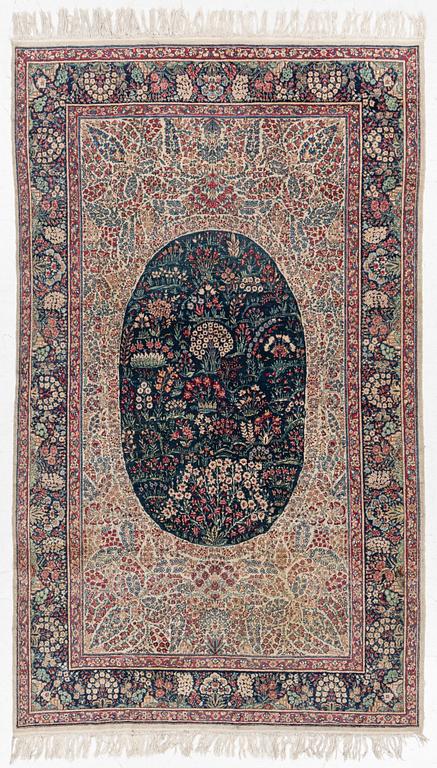 Rug, Kirman Millefleur, approx. 250 x 150 cm.