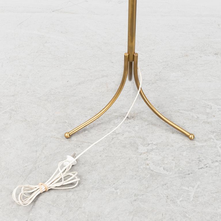 Josef Frank, a model 1842 brass floor lamp, Firma Svenskt Tenn, Sweden.