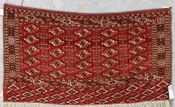 ANTIQUE/SEMI-ANTIQUE TEKKE CHUVAL, ca 68x117 cm.