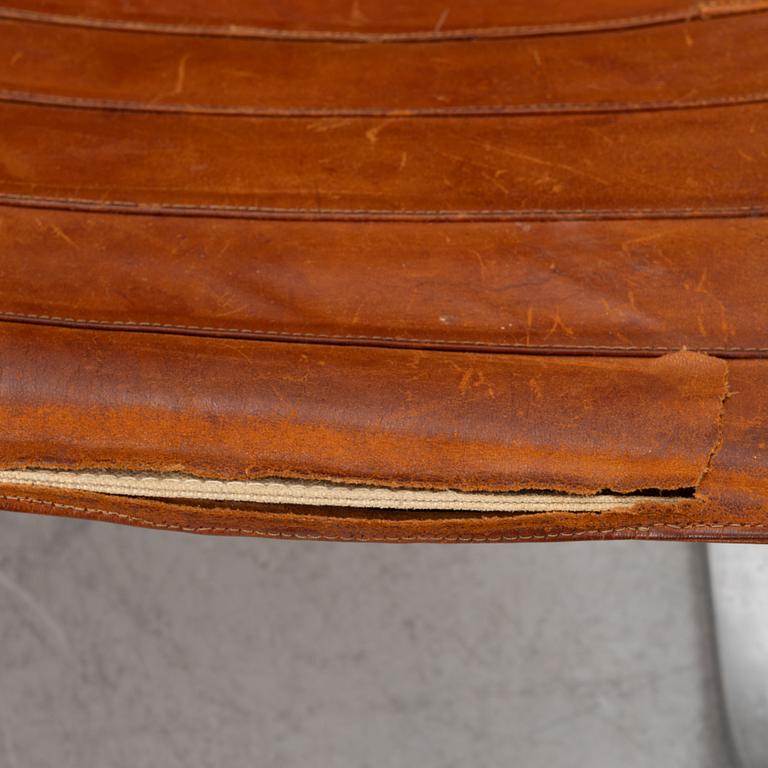 Poul Kjaerholm, a pair of "PK20" easy chairs, E Kold Christensen, Denmark, post 1968.