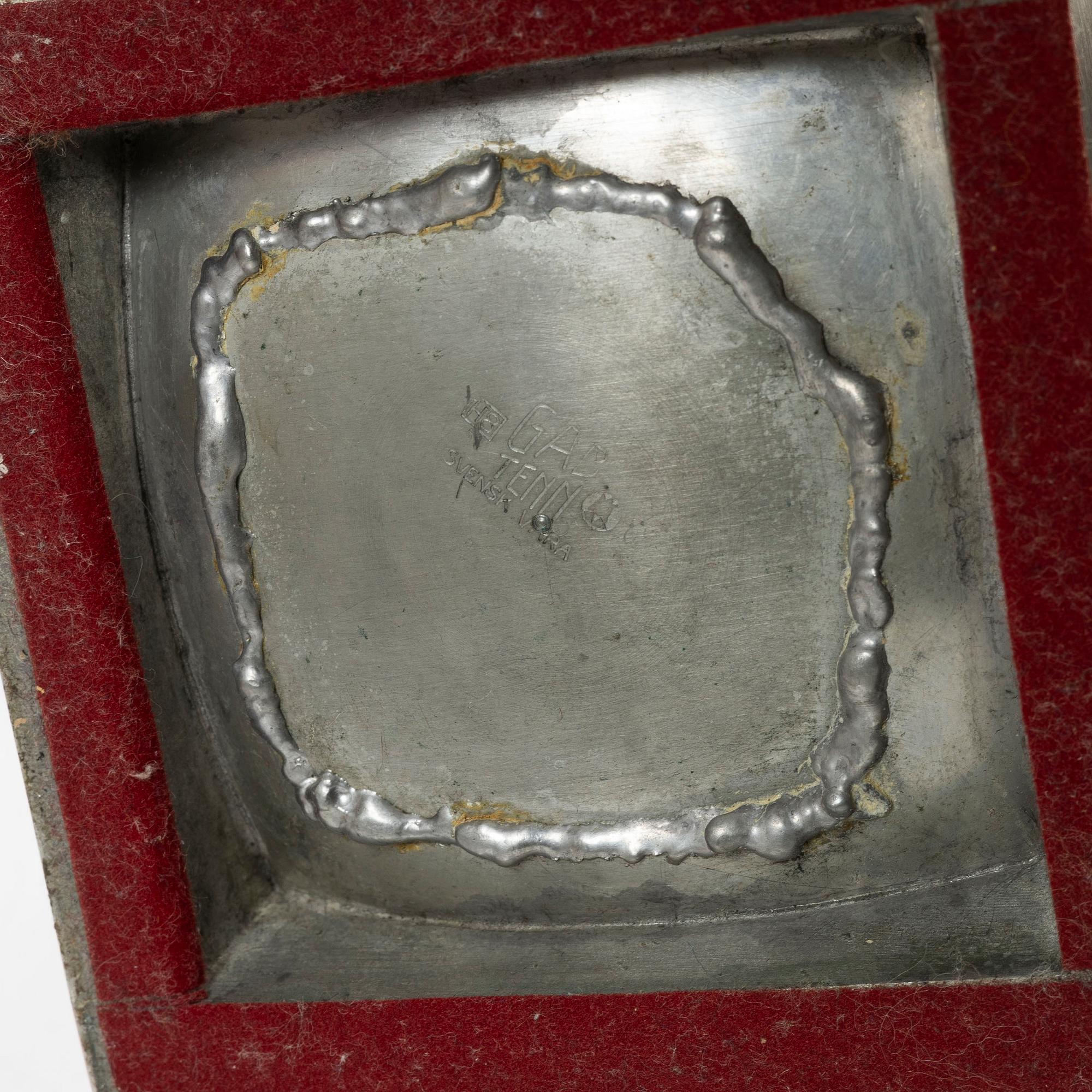 Guldsmedsaktiebolaget (GAB), bordslampa, tenn, Stockholm 1934.