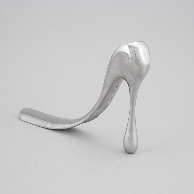 Manolo Blahnik, shoehorn.
