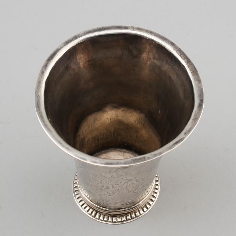BÄGARE, silver, Samuel Presser, Linköping 1768. Vikt ca 57 gram.