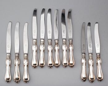 MATKNIVAR, 12 st, silver, Carl Hammer och Gustaf Möllenborg, 1870-tal. Total vikt med stålblad ca 1062 gram.