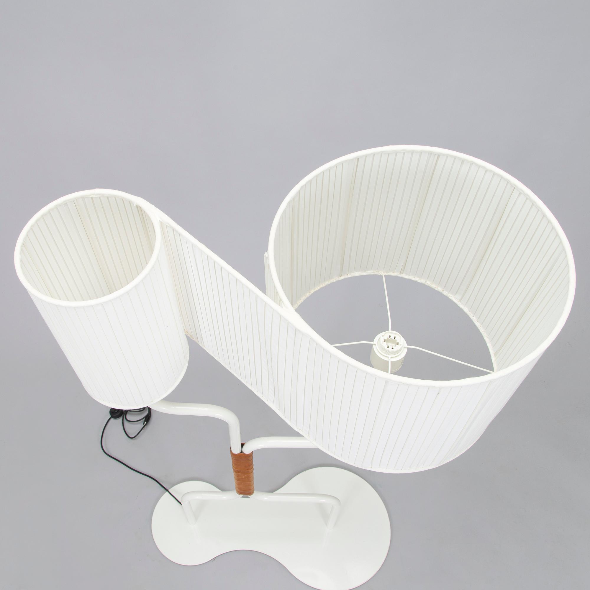 Anna Kraitz, lattiavalaisin "Anna's Golvlampa" Bsweden, Ruotsi.