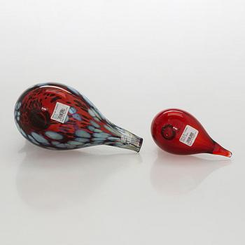 Oiva Toikka, a 'Ruby bird' and 'Little tern' glass birds, signed O. Toikka Iittala.