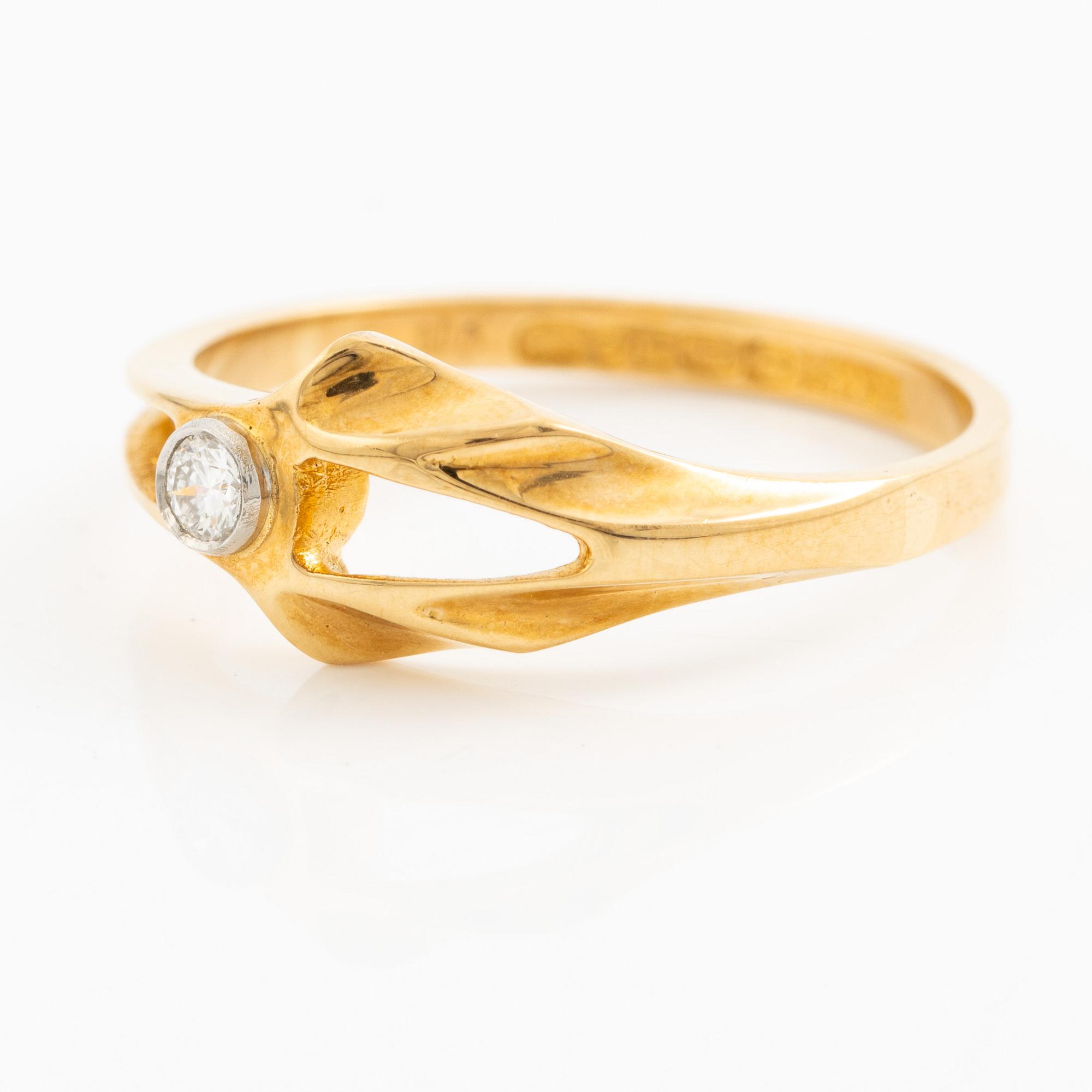 Lapponia, ring, 18K gold with a round brilliant-cut diamond, Finland 1980.