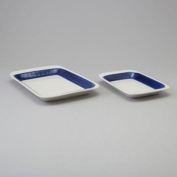 a 51 pcs porcelin dinner service, 'Koka blå', by Hertha Bengtsson, Rörstrand, in production 1956-1988.