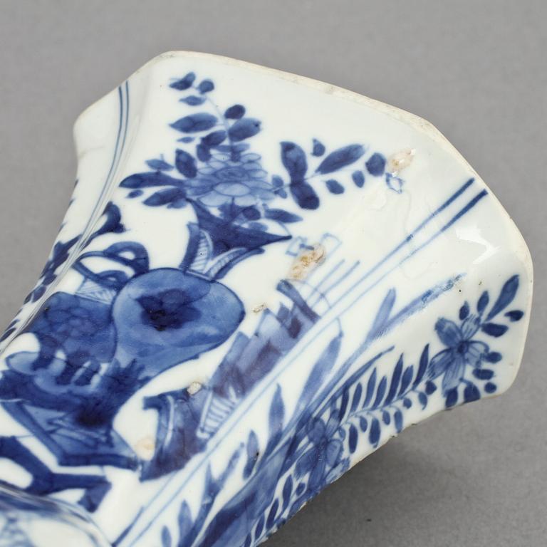 VAS, porslin, Kina, Kangxi, 1700-tal.