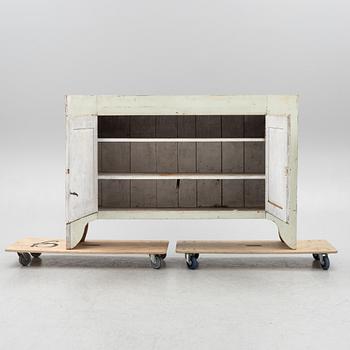 Överskåp, sent 1800-tal.