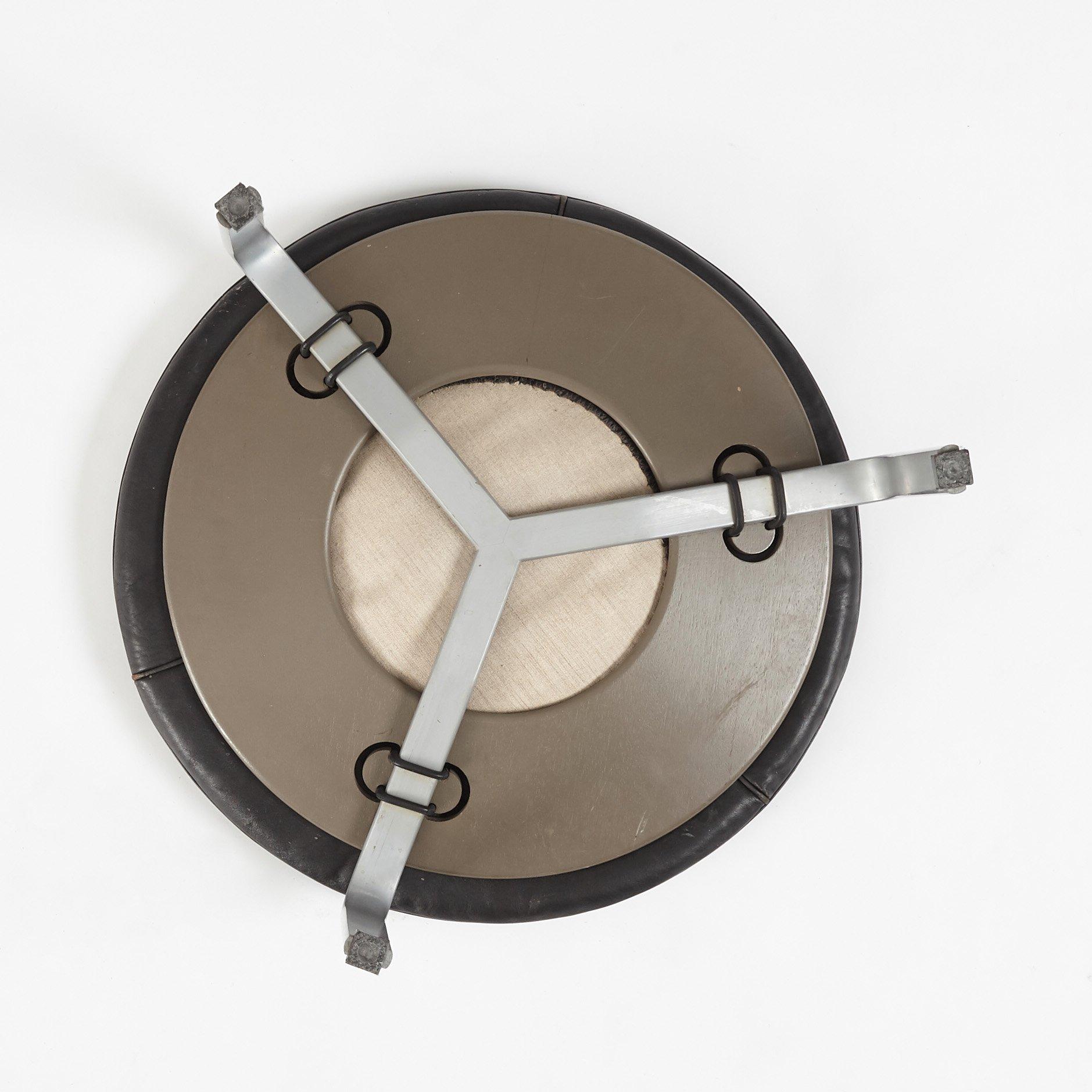 Poul Kjaerholm, a 'PK-33' stool, edition E Kold Christensen, Denmark 1960s.