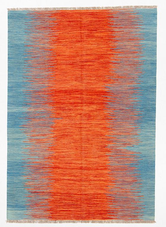 A kilim carpet 244 x 171 cm.