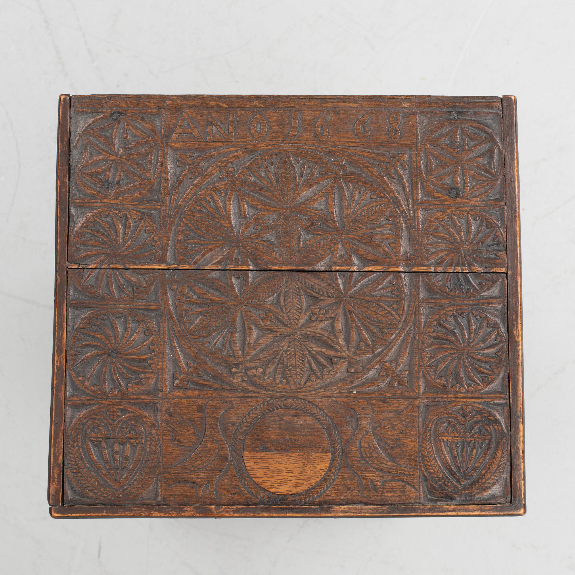 Skrin på benställning, 3 st, barock, 16-/1700-tal.