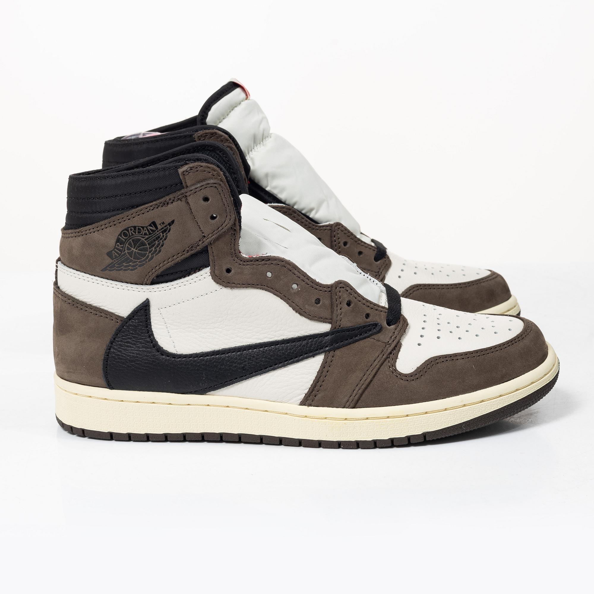 Sneakers, Nike, artikelnummer CD4487-100, Jordan 1 high OG TS SP, storlek US 9.