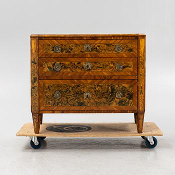 A late Gustavian alder-veneered commode, late 18th century.