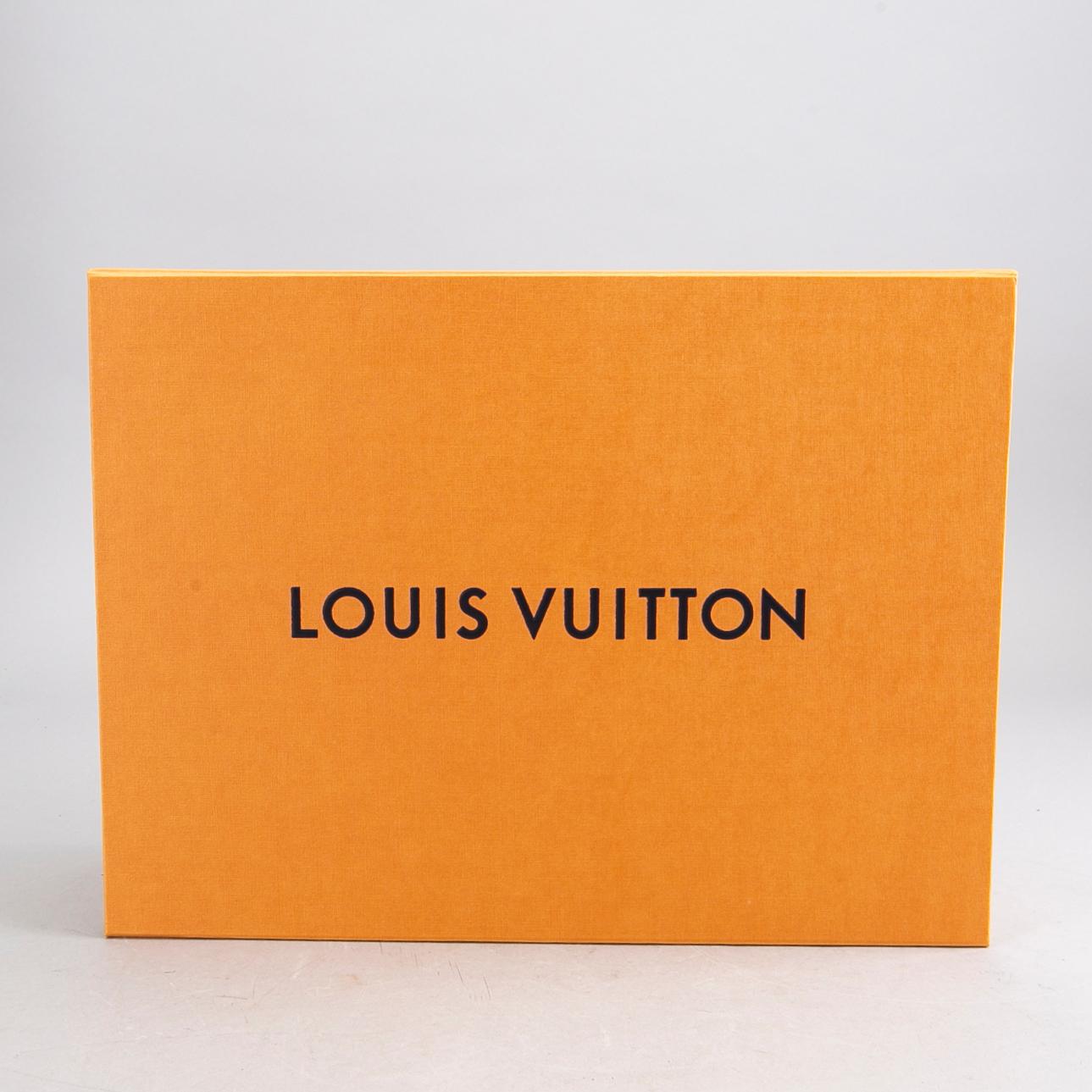 A LOUIS VUITTON NEW WAVE BUM BAG, multi . 2019.