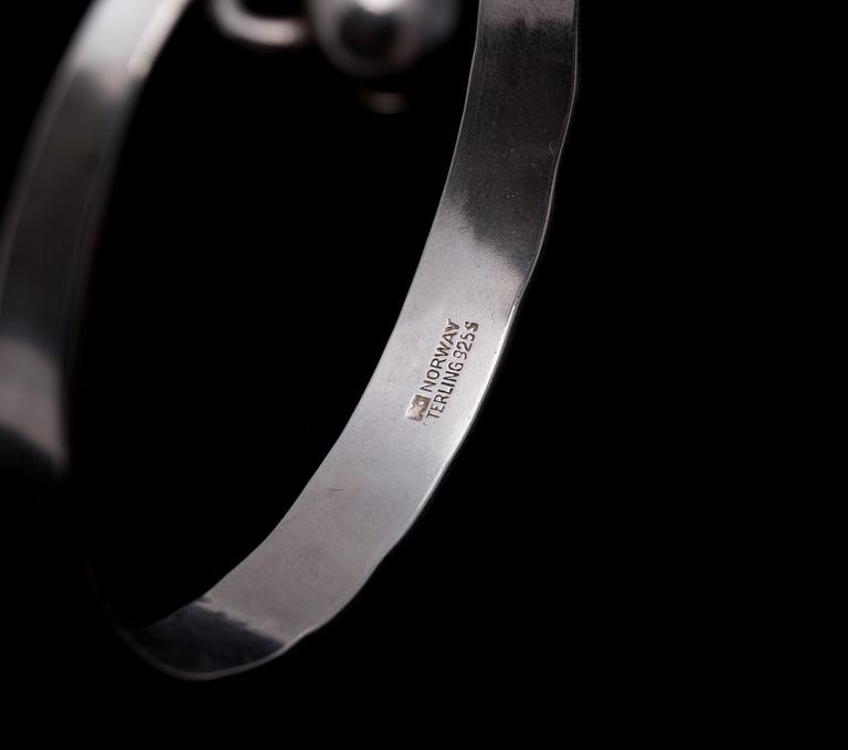 ARMRING,, strelingsilver, design Anna-Greta Eker. Importstämplar.Vikt ca 40 g.