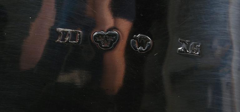 SKÅL PÅ FOT, silver. Nyrokoko. Otydliga stämplar ev Vadstena 1867.