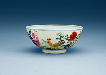 A famille rose bowl, Qing dynasty, 19th Century.