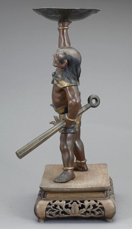 FIGURIN, patinerad metall, Japan, 1900-tal.