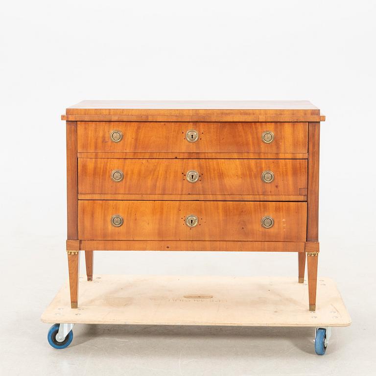 Chest of drawers, Gustavian style 19th century.