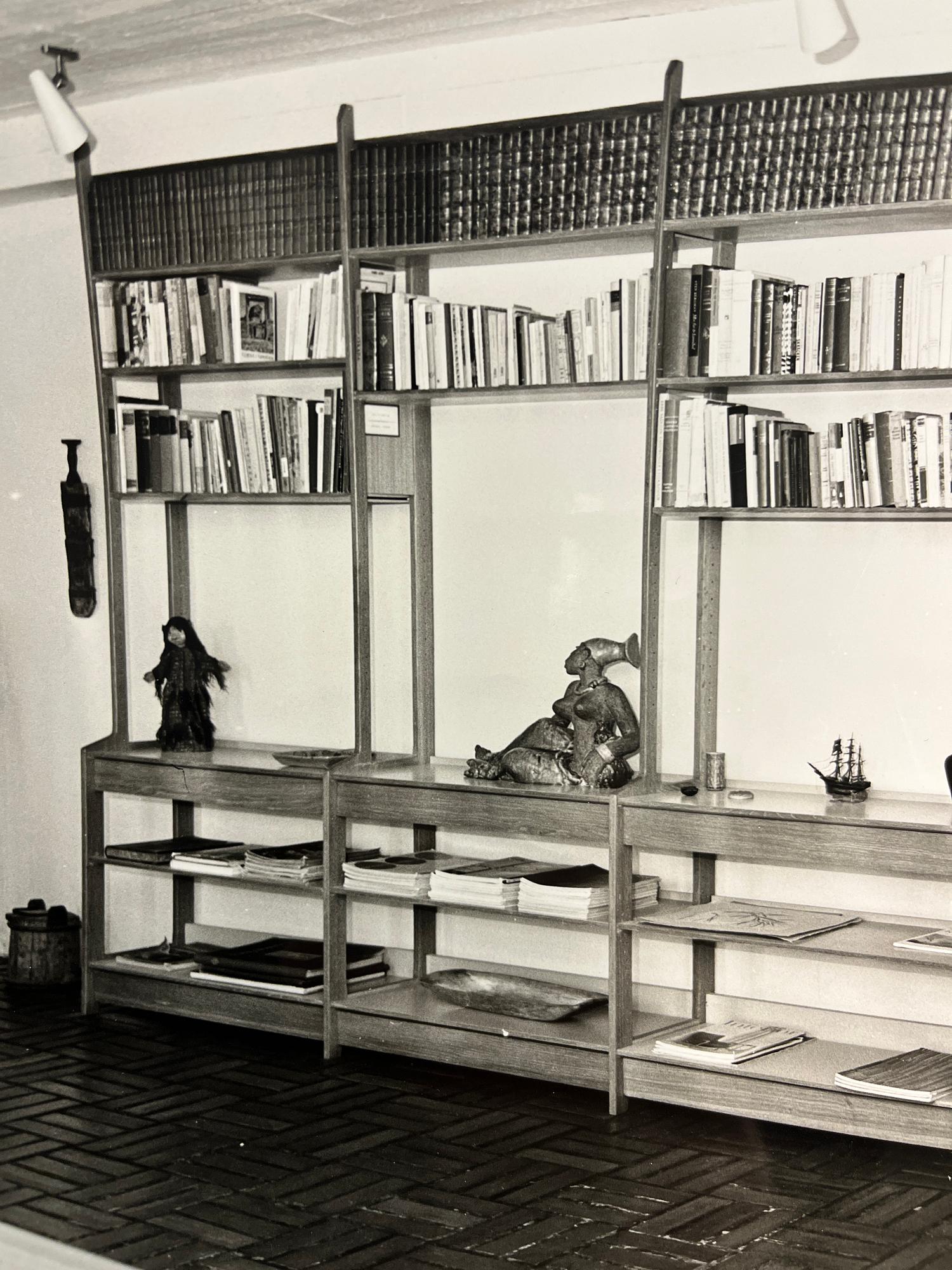 Michael Schilkin, skulptur, stengods, vilande kvinna, Arabia, Finland, 1940-tal.