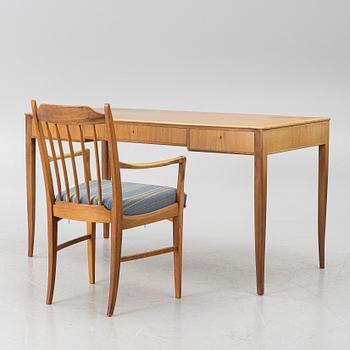 Carl Malmsten, skrivbord "Guldheden", med stol.