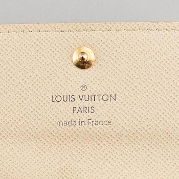 Louis Vuitton, neccessär samt nyckelhållare.