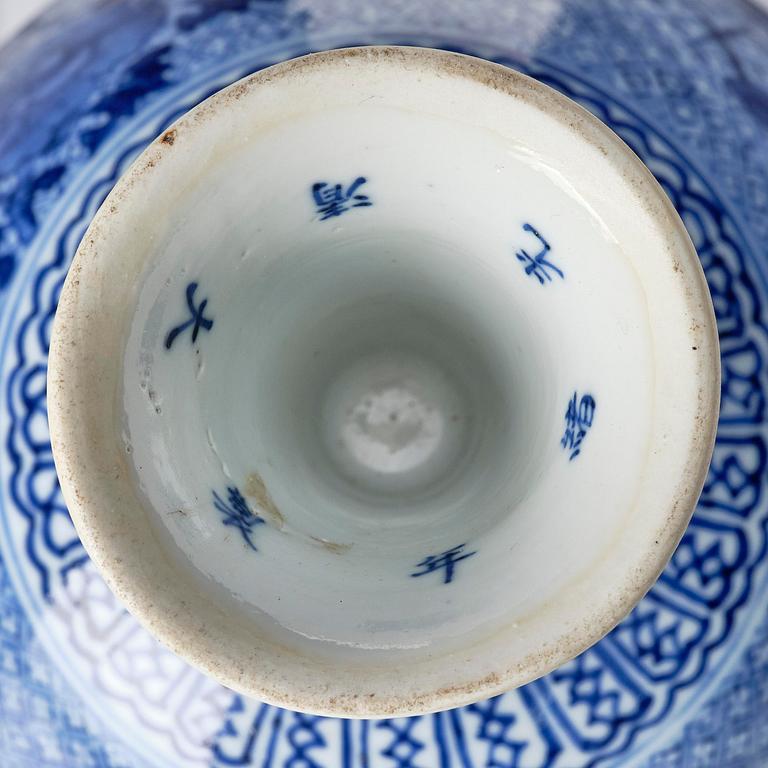 A pair of blue and white stemcups, Qing dynasty with Guangxu mark.