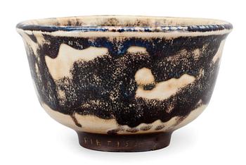 166. Aune Siimes, A CERAMIC BOWL.