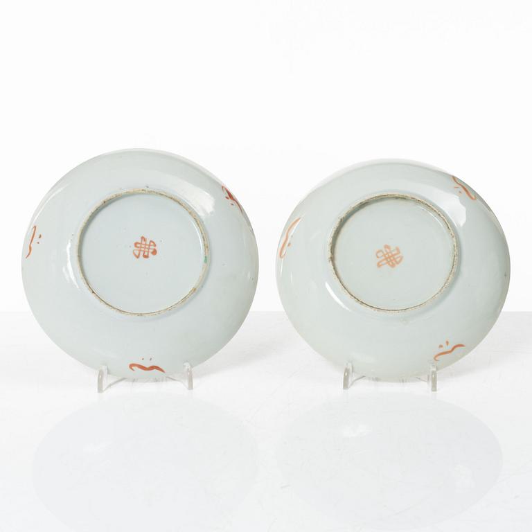 Skålar, sex stycken samt fat, sex stycken, porslin, Kina, sen Qingdynasti / 1900-tal.