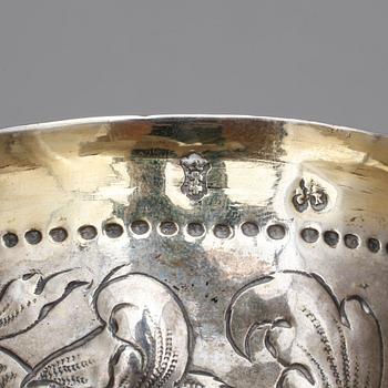 BÄGARE, silver, möjligen av Conrad Jacob Keseberg, Danzig, omkring år 1700. Vikt ca 143g.
