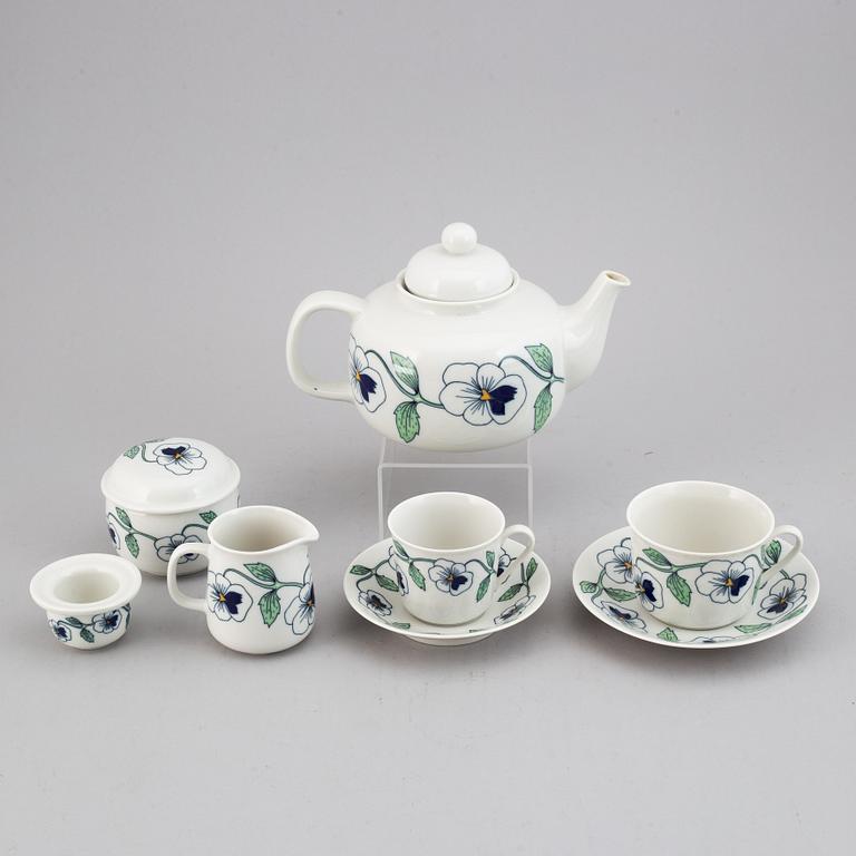 Sylvia Leuchovius, a part 'Sylvia' porcelain coffee and dinner service, Rörstrand (102 pieces).