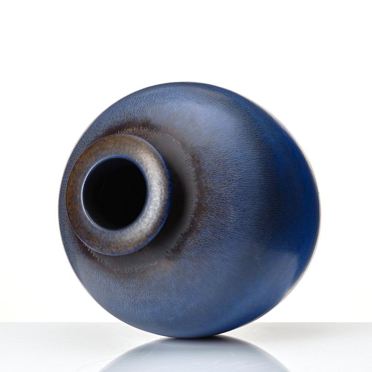 Berndt Friberg, a stoneware vase, Gustavsberg studio, Sweden 1965.